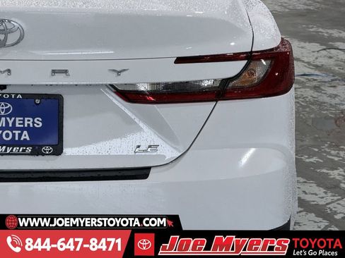 Used 2026 Toyota Camry LE w/ Convenience Package image 9