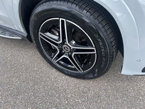 Used 2024 Mercedes-Benz GLE 450 4MATIC image 14