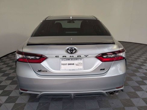 Used 2024 Toyota Camry SE FWD image 7