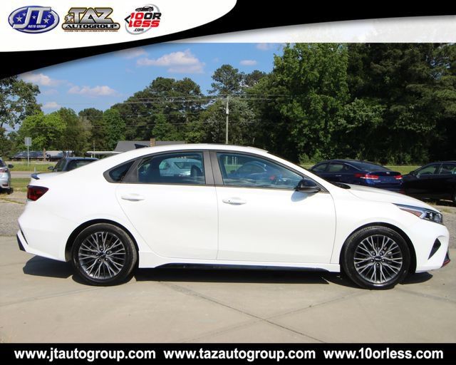 Used 2023 Kia Forte GT-Line w/ GT-Line Premium Package FWD image 7