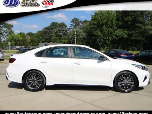 Used 2023 Kia Forte GT-Line w/ GT-Line Premium Package FWD image 7