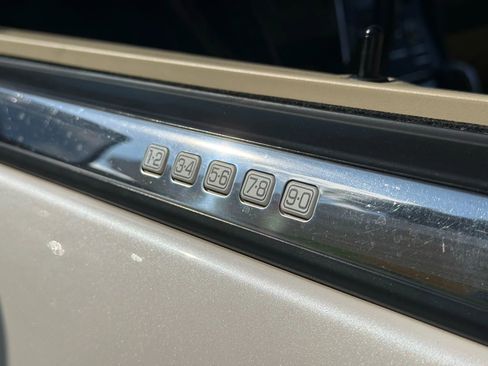 Used 2016 Lincoln Navigator L Reserve image 17