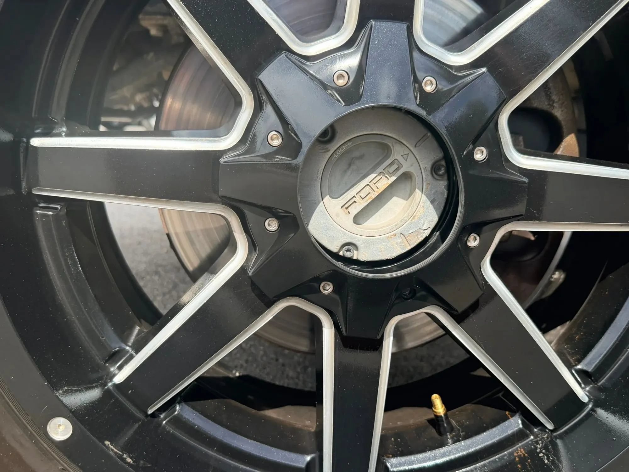 Used 2019 Ford F350 Lariat w/ Lariat Value Package AWD/4WD image 8