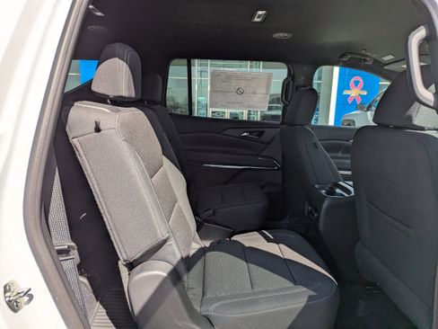 New 2026 Chevrolet Traverse LT image 40