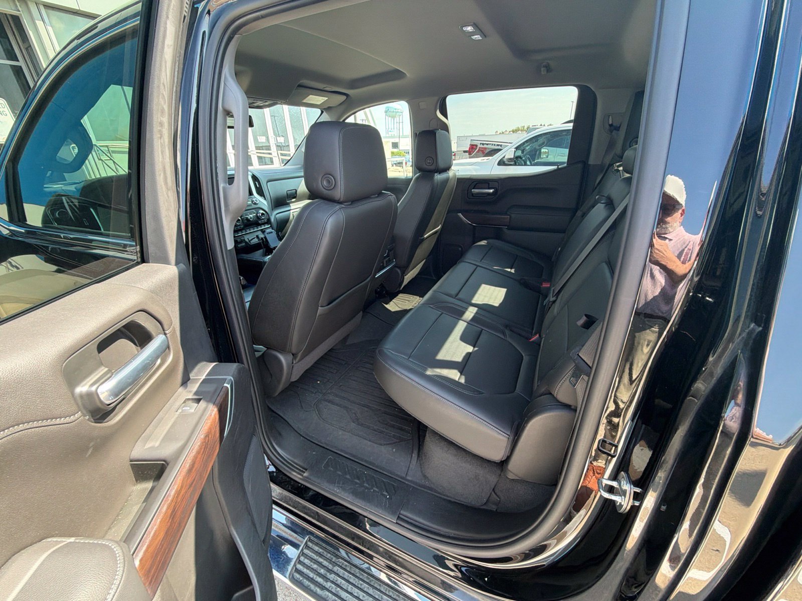 Used 2020 GMC Sierra 1500 SLT AWD/4WD image 11