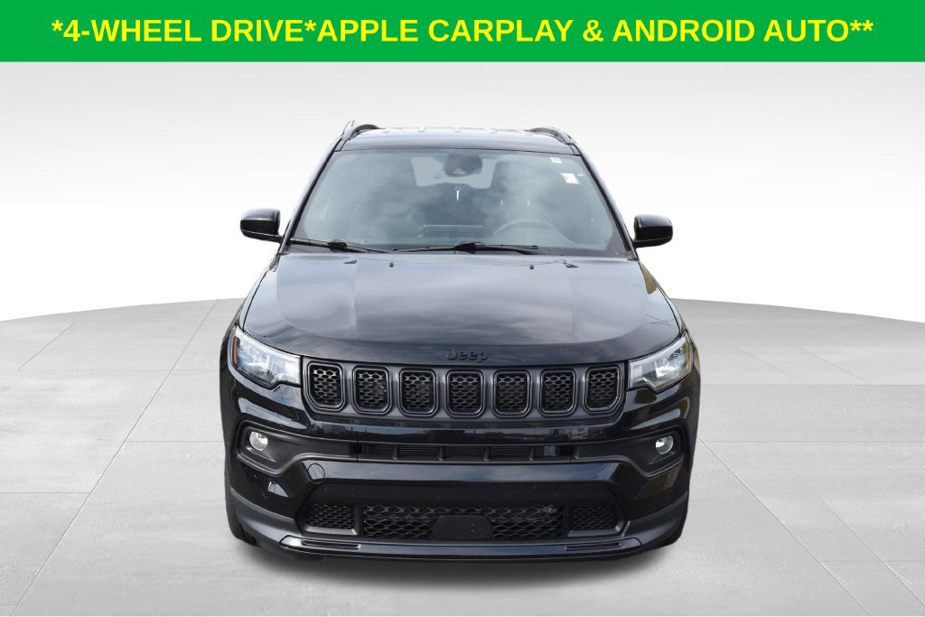 Used 2023 Jeep Compass Latitude w/ Convenience Group AWD/4WD image 2