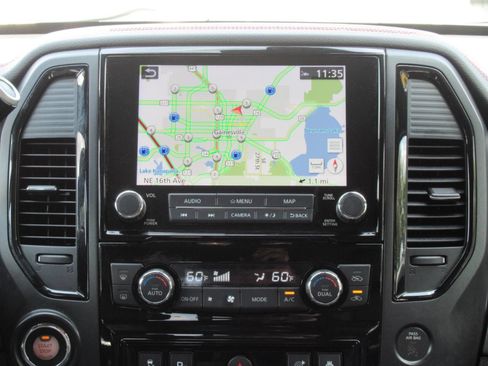 Used 2022 Nissan Titan PRO-4X w/ Pro-4x Convenience Package AWD/4WD image 17