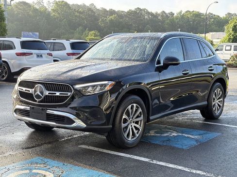 Used 2024 Mercedes-Benz GLC 300 w/ Winter Package image 12