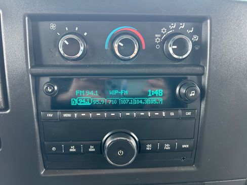 Used 2021 Chevrolet Express 2500 w/ Driver Convenience Package image 24