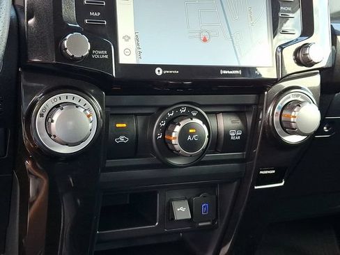 Used 2023 Toyota 4Runner TRD Off-Road Premium w/ Off Road Premium Plus Package AWD/4WD image 17