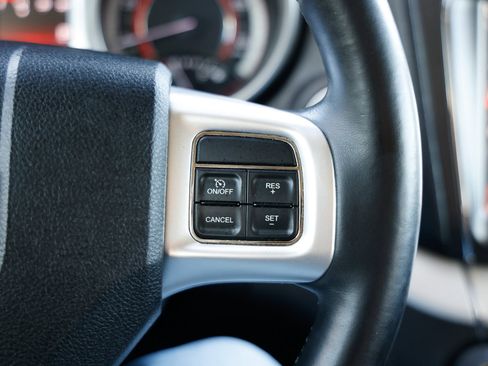 Used 2013 Dodge Journey Crew w/ Flexible Seating Group image 27