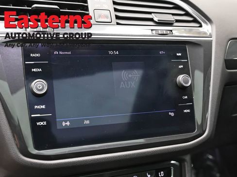 Used 2019 Volkswagen Tiguan SEL Premium AWD/4WD image 18