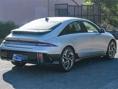 Used 2024 Hyundai Ioniq 6 Limited image 4