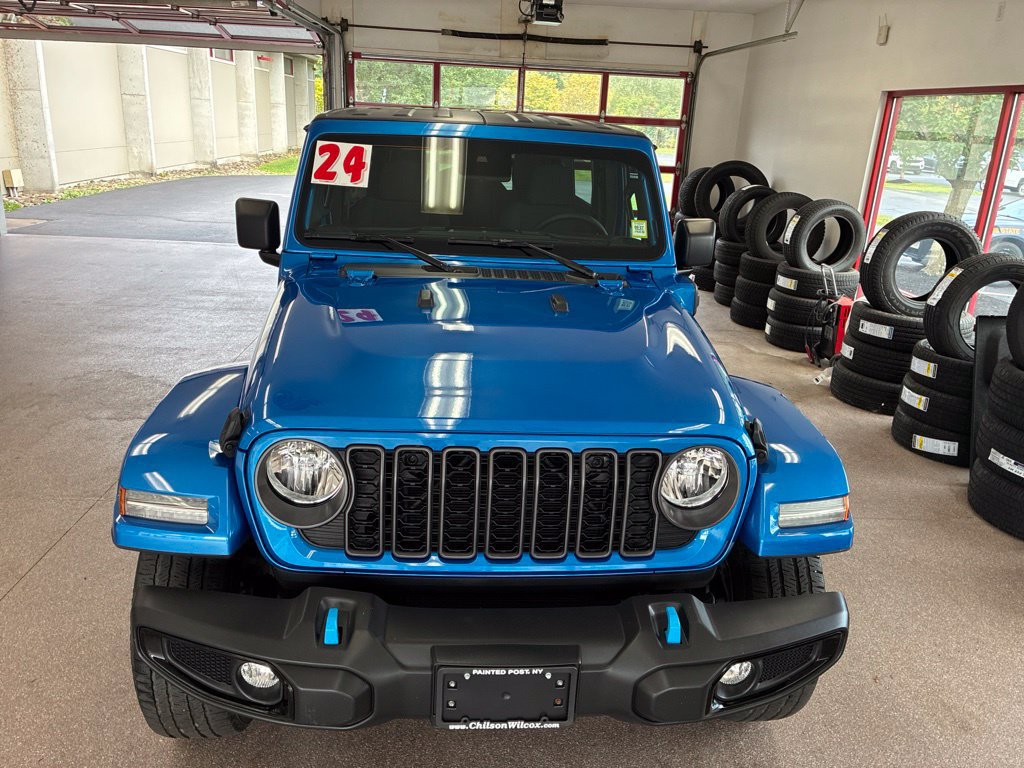 Certified 2024 Jeep Wrangler Unlimited w/ Convenience Group AWD/4WD image 6