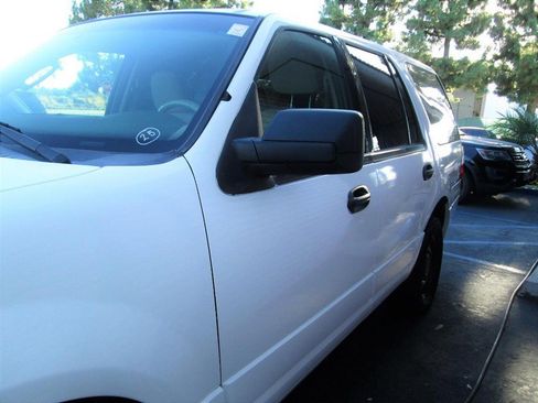 Used 2014 Ford Expedition XL image 4