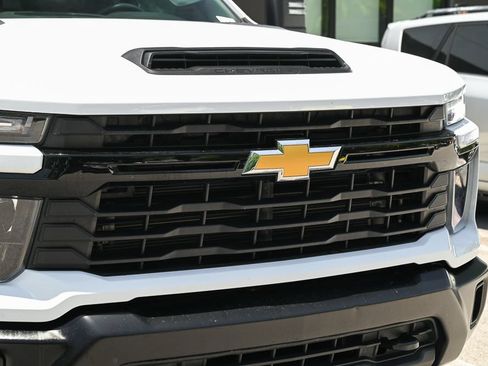 Used 2024 Chevrolet Silverado 2500 W/T w/ WT Convenience Package AWD/4WD image 32