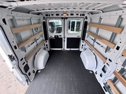 Used 2025 RAM ProMaster 2500 w/ U-Haul Equipment Group FWD image 12