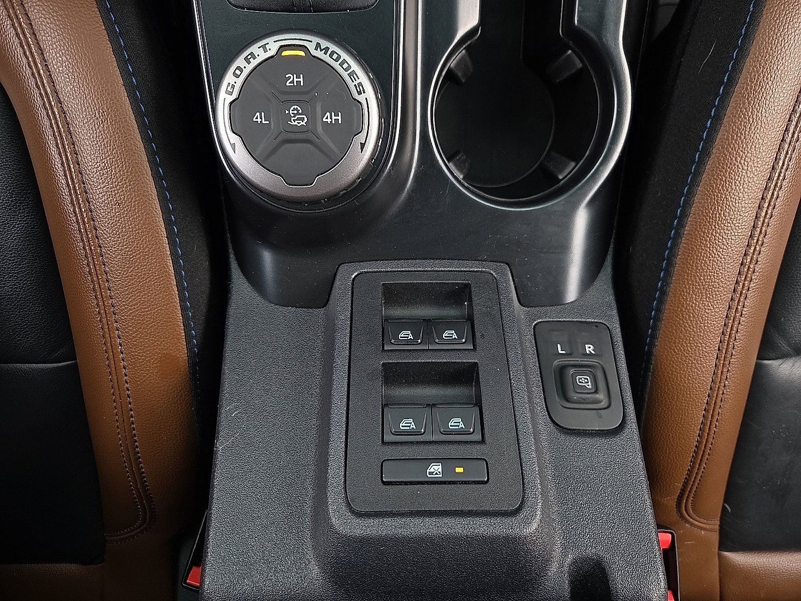 Used 2024 Ford Bronco Outer Banks AWD/4WD image 21