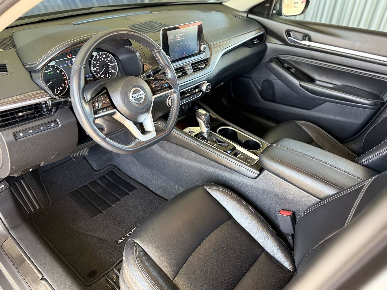 Used 2022 Nissan Altima 2.5 SL FWD image 11