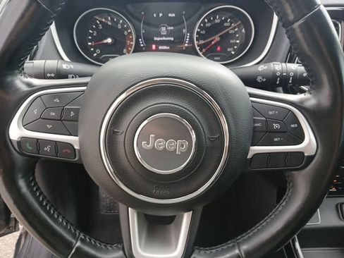 Used 2021 Jeep Compass Latitude FWD image 38