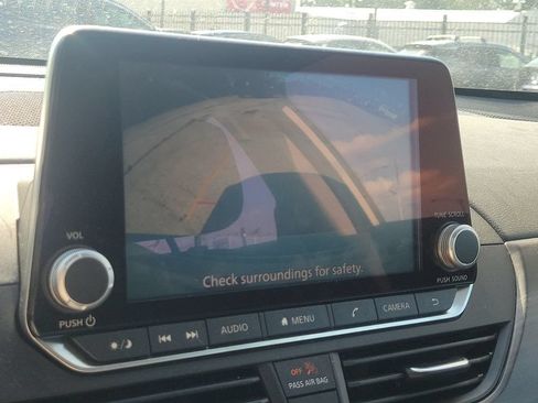 Used 2025 Nissan Altima 2.5 SV FWD image 27