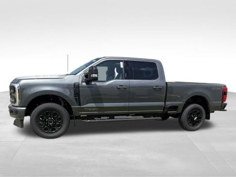New 2026 Ford F250 Lariat w/ Black Appearance Package AWD/4WD image 15