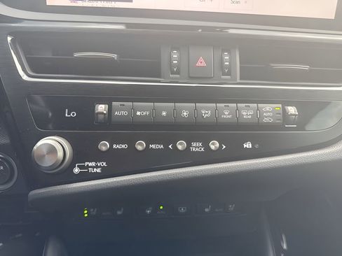 Used 2024 Lexus ES 300h F Sport FWD image 20