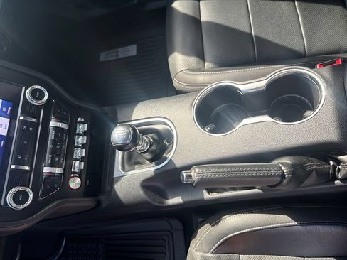 Used 2022 Ford Mustang GT Premium RWD image 24