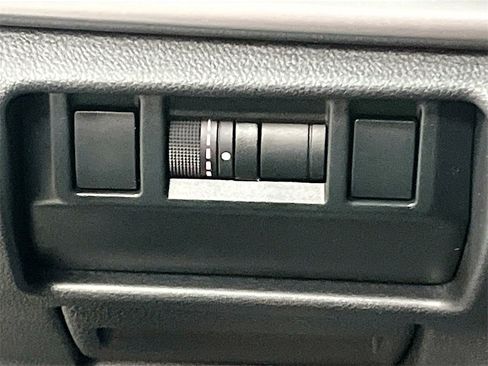 Used 2025 Subaru Impreza 2.0i image 10