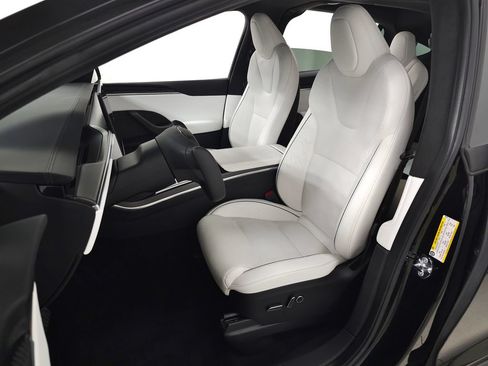 Used 2023 Tesla Model X Plaid AWD/4WD image 17