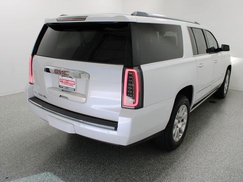 Used 2016 GMC Yukon XL Denali w/ Open Road Package AWD/4WD image 7