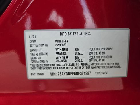 Used 2022 Tesla Model Y Long Range image 32