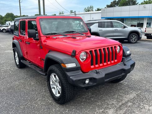 Used 2019 Jeep Wrangler Unlimited Sport S AWD/4WD image 3