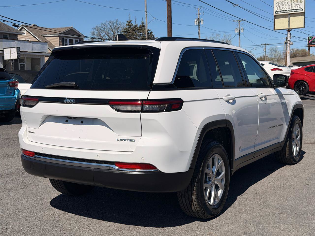 Used 2023 Jeep Grand Cherokee Limited AWD/4WD image 5