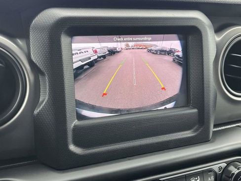 Used 2021 Jeep Wrangler Unlimited Sport image 29