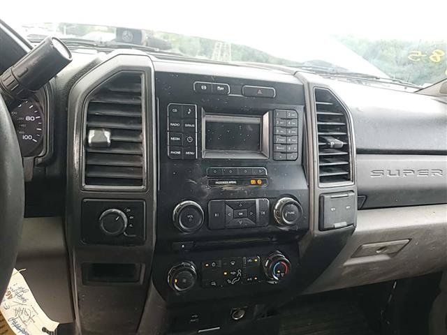 Used 2018 Ford F250 XL w/ Power Equipment Group AWD/4WD image 8