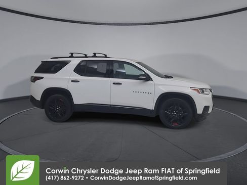 Used 2021 Chevrolet Traverse Premier w/ Redline Edition AWD/4WD image 16