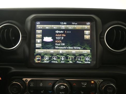 Used 2022 Jeep Wrangler Unlimited Sahara w/ Cold Weather Group AWD/4WD image 26