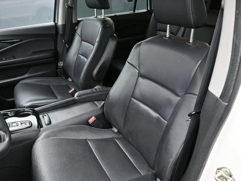 Used 2017 Honda Pilot Touring image 22