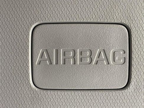 Used 2020 GMC Terrain SLE w/ Elevation Edition image 27