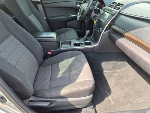 Used 2017 Toyota Camry LE FWD image 28