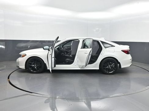 Used 2025 Honda Civic Sport image 36