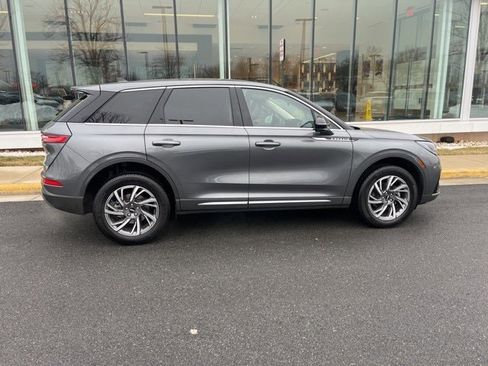 Used 2023 Lincoln Corsair AWD w/ Equipment Group 101A image 9