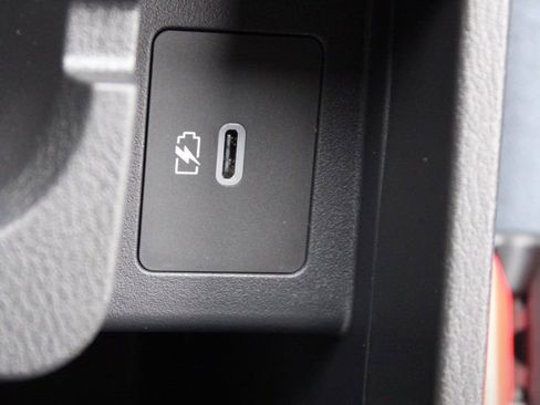 New 2025 Nissan Versa SV image 27