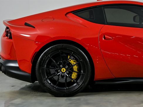 Used 2018 Ferrari 812 Superfast RWD image 12
