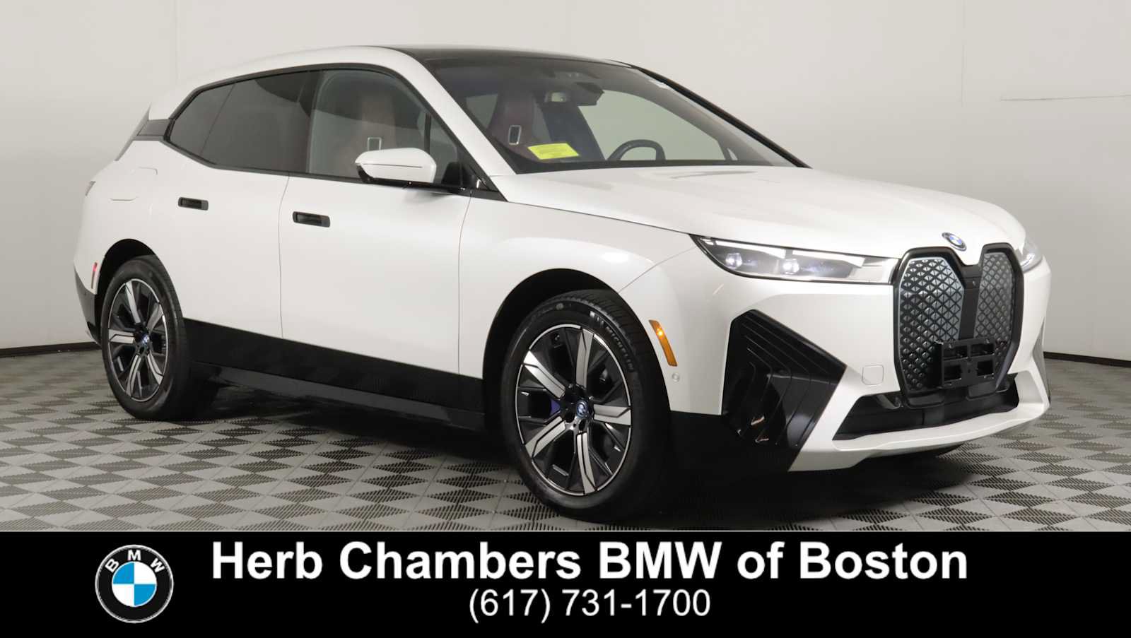 Used 2024 BMW iX xDrive50 w/ Sport Package AWD/4WD image 1