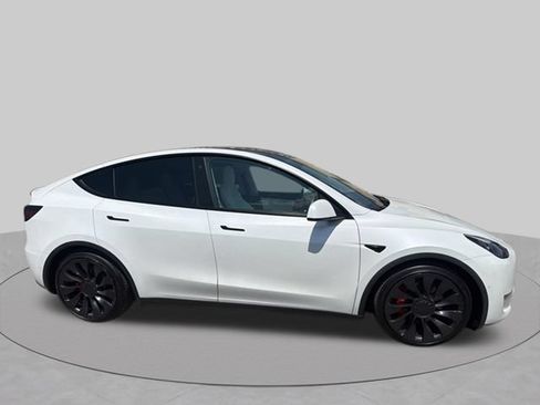 Used 2021 Tesla Model Y Performance AWD/4WD image 6