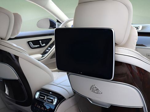 Used 2024 Mercedes-Benz Maybach S 680 4MATIC image 21