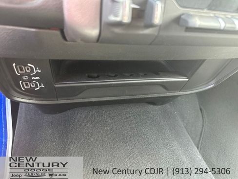 Used 2024 RAM 2500 Big Horn AWD/4WD image 23