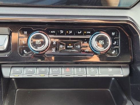 Used 2022 GMC Sierra 1500 AT4 w/ AT4 Premium Package image 22